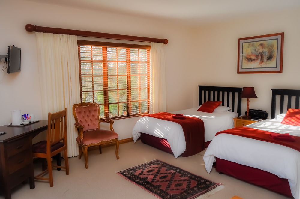 Aan De Bergen Hotel สเวลเลนดาม ภายนอก รูปภาพ